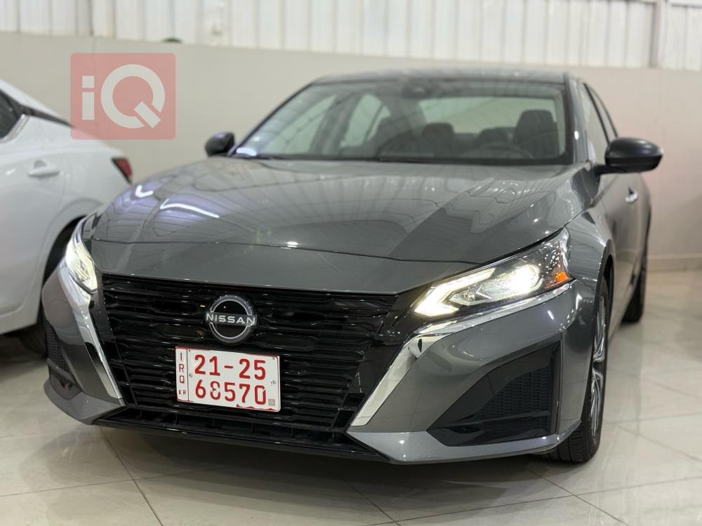 نيسان ألتيما